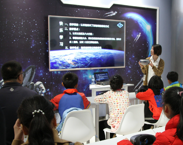 坚实的硬件基础学生的借阅行为实时成为后台详实的分析数据 坚实的硬件基础学生的借阅行为实时成为后台详实的分析数据